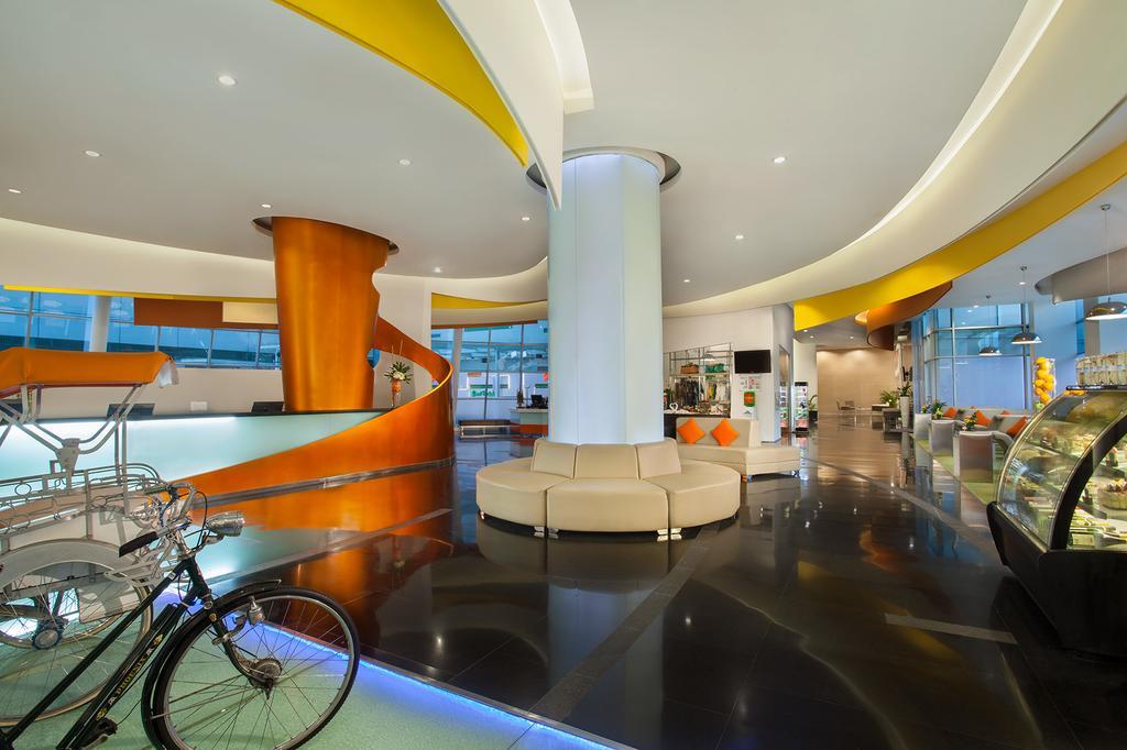 Harris Hotel & Convention Festival Citylink Bandung Exterior photo